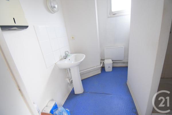 à vendre  207 m2 CUSSET - 03