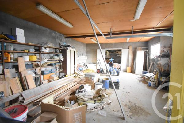 à vendre  207 m2 CUSSET - 03