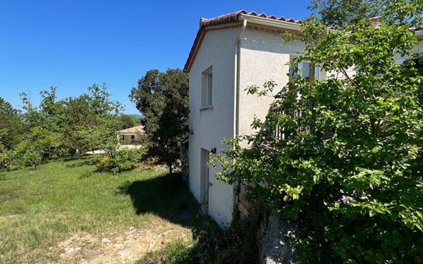 Maison à vendre    6 pièces •  Barjac