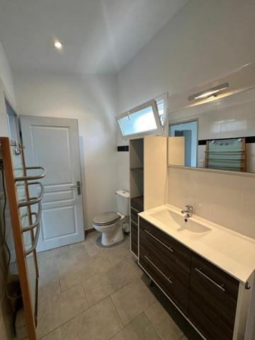 Maison à louer    3 pièces •  Saint-Saturnin-lès-Avignon