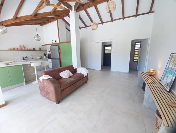 Villa récente, plain pied T4, rare, grand terrain 1600m2, piscine à vendre LE GOSIER (971)