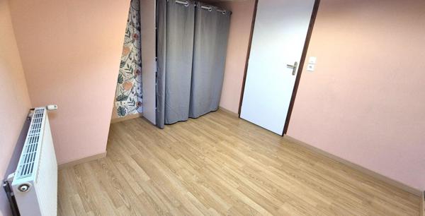 Bel ensemble Immobilier de Rapport et Rentabilité Locative de 248 m² entièrement Rénové avec Parking extérieur Gratuit et Terrain de 158 m²