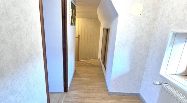 Bel ensemble Immobilier de Rapport et Rentabilité Locative de 248 m² entièrement Rénové avec Parking extérieur Gratuit et Terrain de 158 m²