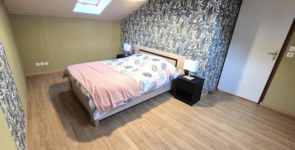 Bel ensemble Immobilier de Rapport et Rentabilité Locative de 248 m² entièrement Rénové avec Parking extérieur Gratuit et Terrain de 158 m²