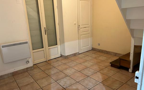 Maison à vendre    3 pièces •  Bléneau