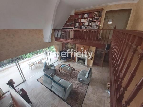 Maison 6 pièces - 190 m² Exclusivité efficity