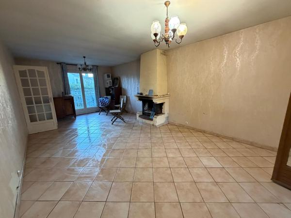 Maison à VILLIERS-SUR-ORGE, 91700 - 10 pièces 190m²
