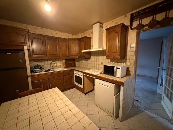 Maison à VILLIERS-SUR-ORGE, 91700 - 10 pièces 190m²