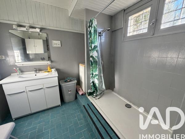 Maison à vendre 4 pièces 160 m² Rodilhan