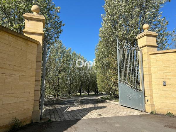 Maison à vendre    5 pièces •  Tonnay-Charente