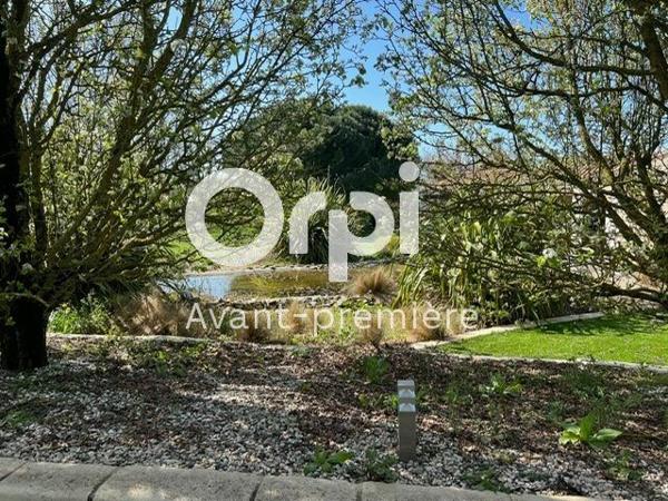 Maison à vendre    5 pièces •  Tonnay-Charente