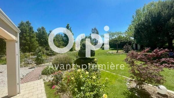 Maison à vendre    5 pièces •  Tonnay-Charente