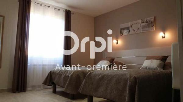 Maison à vendre    5 pièces •  Tonnay-Charente