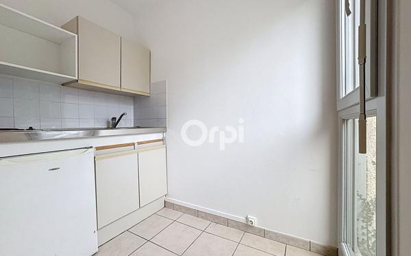 Appartement à vendre    1 pièce •  Limoges