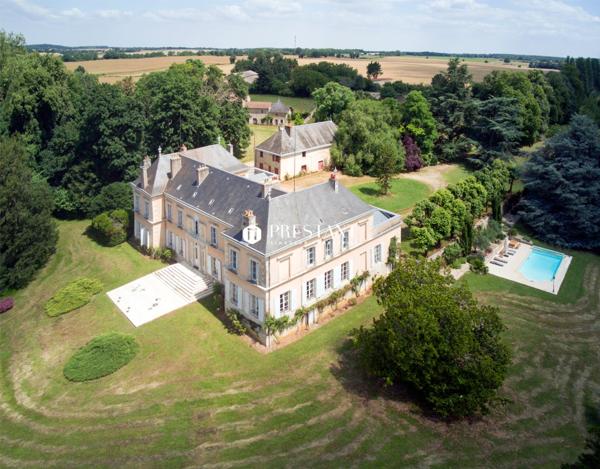 Grande propriété avec Château, gite et dépendances – Secteur Poitiers, POITIERS