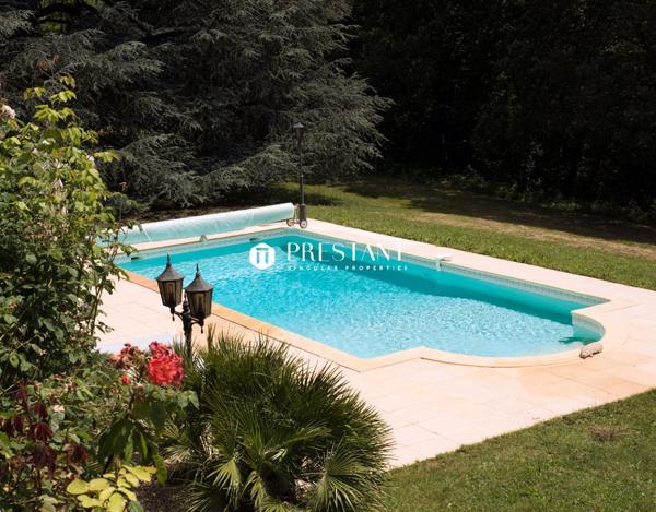 Grande propriété avec Château, gite et dépendances – Secteur Poitiers, POITIERS