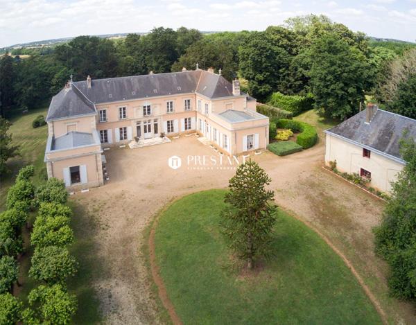 Grande propriété avec Château, gite et dépendances – Secteur Poitiers, POITIERS