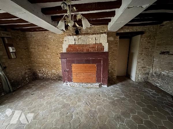 A MORTREE, une maison à usage d'habitation à rénover (41m²)