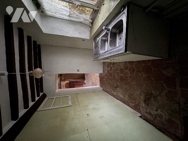 A MORTREE, une maison à usage d'habitation à rénover (41m²)
