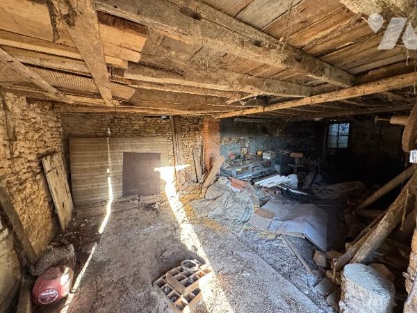 A MORTREE, une maison à usage d'habitation à rénover (41m²)