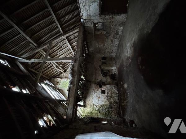 A MORTREE, une maison à usage d'habitation à rénover (41m²)