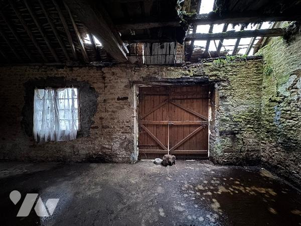 A MORTREE, une maison à usage d'habitation à rénover (41m²)