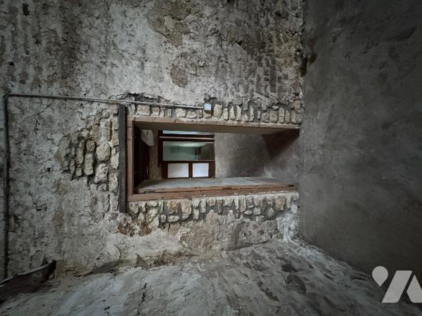 A MORTREE, une maison à usage d'habitation à rénover (41m²)