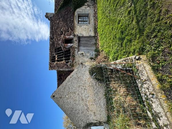 A MORTREE, une maison à usage d'habitation à rénover (41m²)