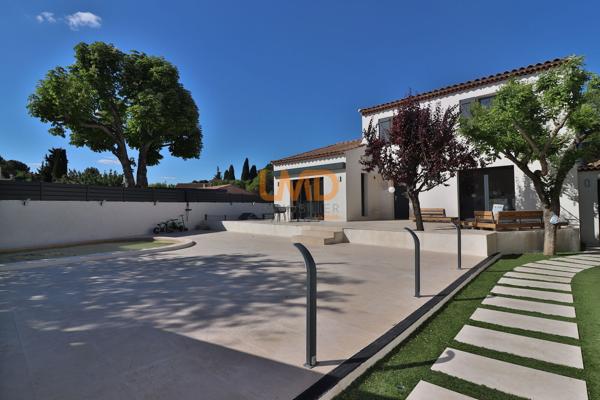 Maison contemporaine 4 chambres Piscine Secteur très recherché