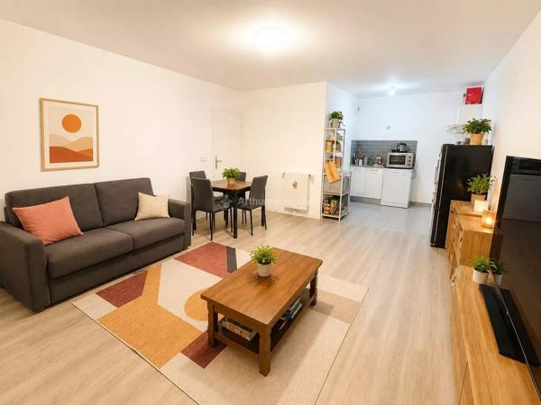 Vente                                                      Appartement
                        
                     3 pièces                      65 m2                     à Chessy