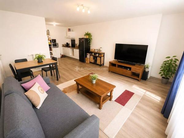 Vente                                                      Appartement
                        
                     3 pièces                      65 m2                     à Chessy