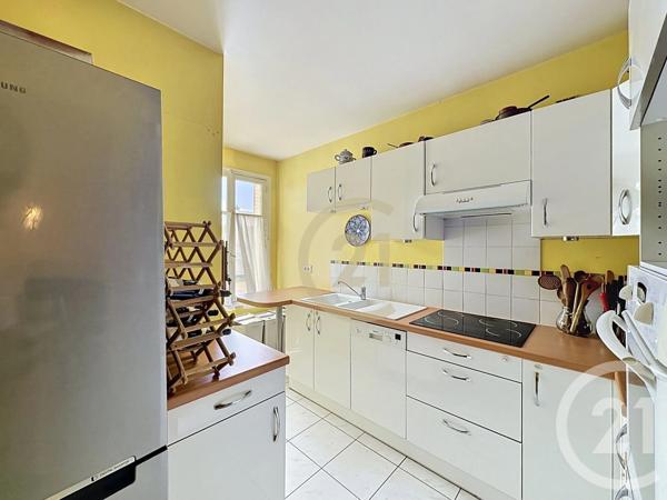 Appartement F4 à vendre  4 pièces - 95,02 m 2   VERSAILLES  - 78