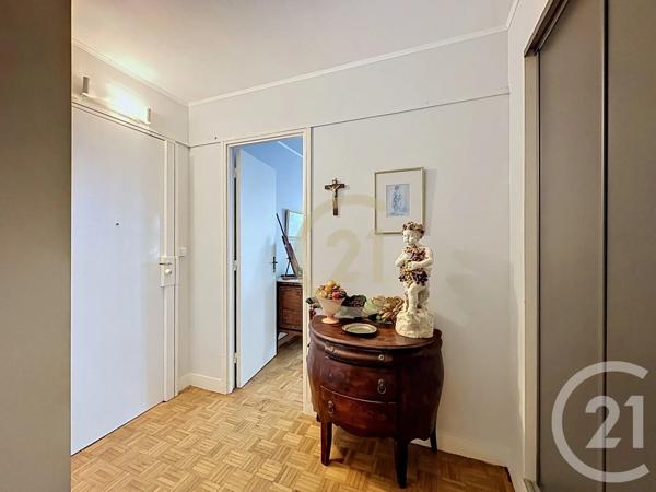 Appartement F4 à vendre  4 pièces - 95,02 m 2   VERSAILLES  - 78