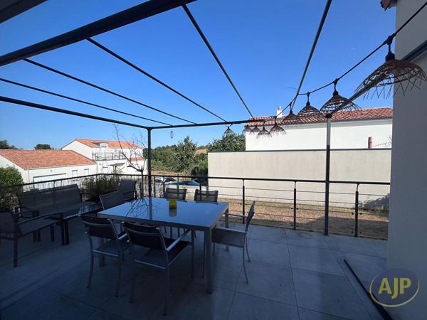 Maison à louer Clisson : 4 pièces, 108m² avec 3 chambre(s) à 975€ - AJP Immobilier Clisson