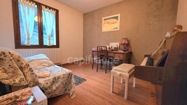 Maison familiale avec vue dégagée à Aurec-sur-Loire (43110)