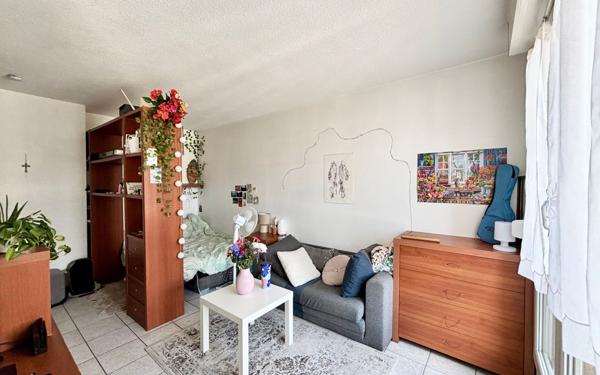 Appartement à vendre    1 pièce • 28 m2 Lyon 3