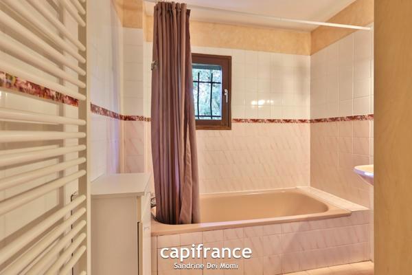 Francheville - Au calme - Maison de 94m² sur parcelle de 615m² avec garagec