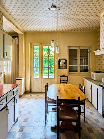 Maison de ville à rénover avec jardin