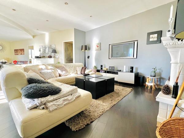 Maison T4 de 142 m2, jardin, piscine, garage