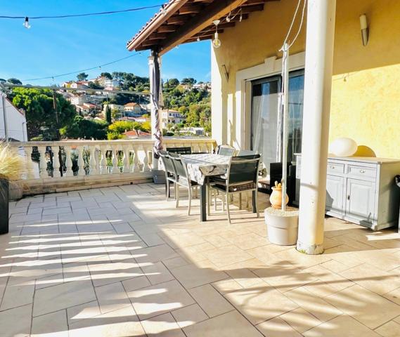 Maison T4 de 142 m2, jardin, piscine, garage