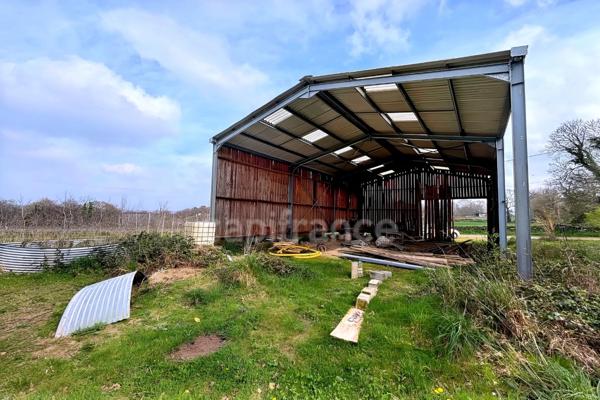 A saisir - 3,32 ha de terrain agricole avec hangar de 200m² - Pont - Aven