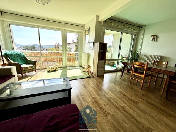 Appartement 5 pièces avec 3 balcons, cave et garage
