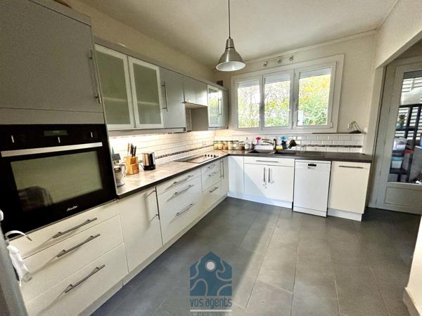 Appartement 5 pièces avec 3 balcons, cave et garage