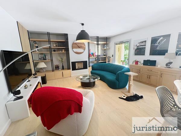 Vaison-la-Romaine (84110) A 6 kms de VAISON LA ROMAINE -VILLA DE 140 m2 EN EXCELLENT ETAT-GARAGE-PISCINE-975 m2 DE TERRAIN