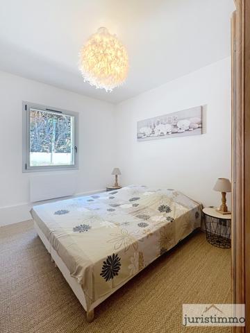 Vaison-la-Romaine (84110) A 6 kms de VAISON LA ROMAINE -VILLA DE 140 m2 EN EXCELLENT ETAT-GARAGE-PISCINE-975 m2 DE TERRAIN