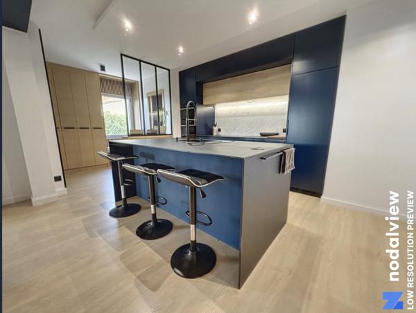 Vaison-la-Romaine (84110) A 6 kms de VAISON LA ROMAINE -VILLA DE 140 m2 EN EXCELLENT ETAT-GARAGE-PISCINE-975 m2 DE TERRAIN