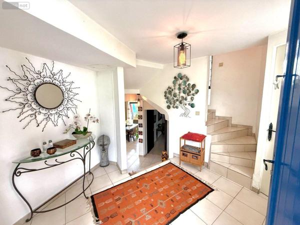 Villa à vendre à Saint-Pierre à la Réunion (97410), ref : 97424/133   
CONCESSION