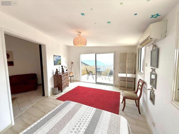 Villa à vendre à Saint-Pierre à la Réunion (97410), ref : 97424/133   
CONCESSION