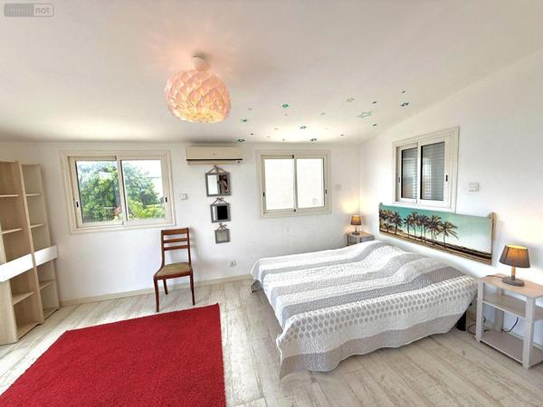 Villa à vendre à Saint-Pierre à la Réunion (97410), ref : 97424/133   
CONCESSION