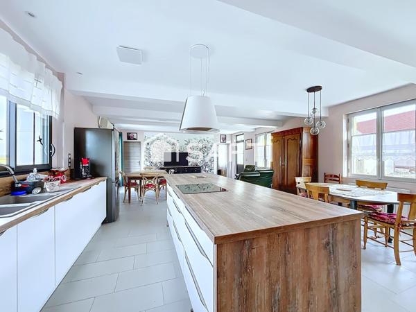 CORPS DE FERME AVEC DEPENDANCES